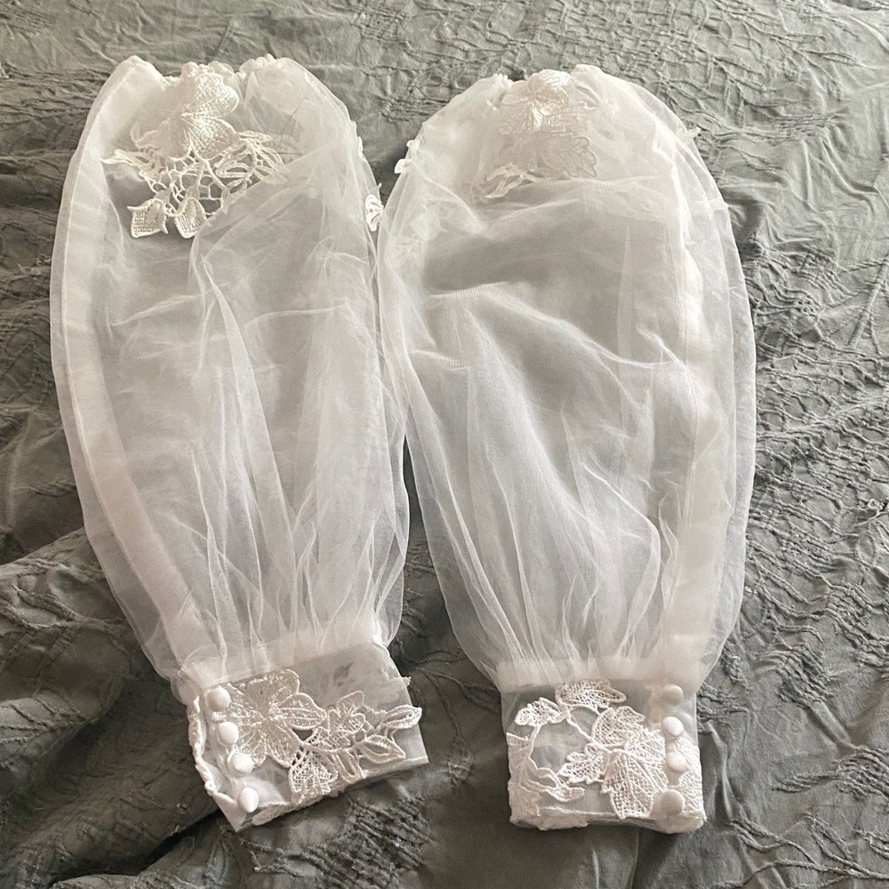 Wedding accessories removable sleeves